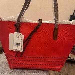 NWT, Splendid  coral large tote bag/ large pull out wristlet.